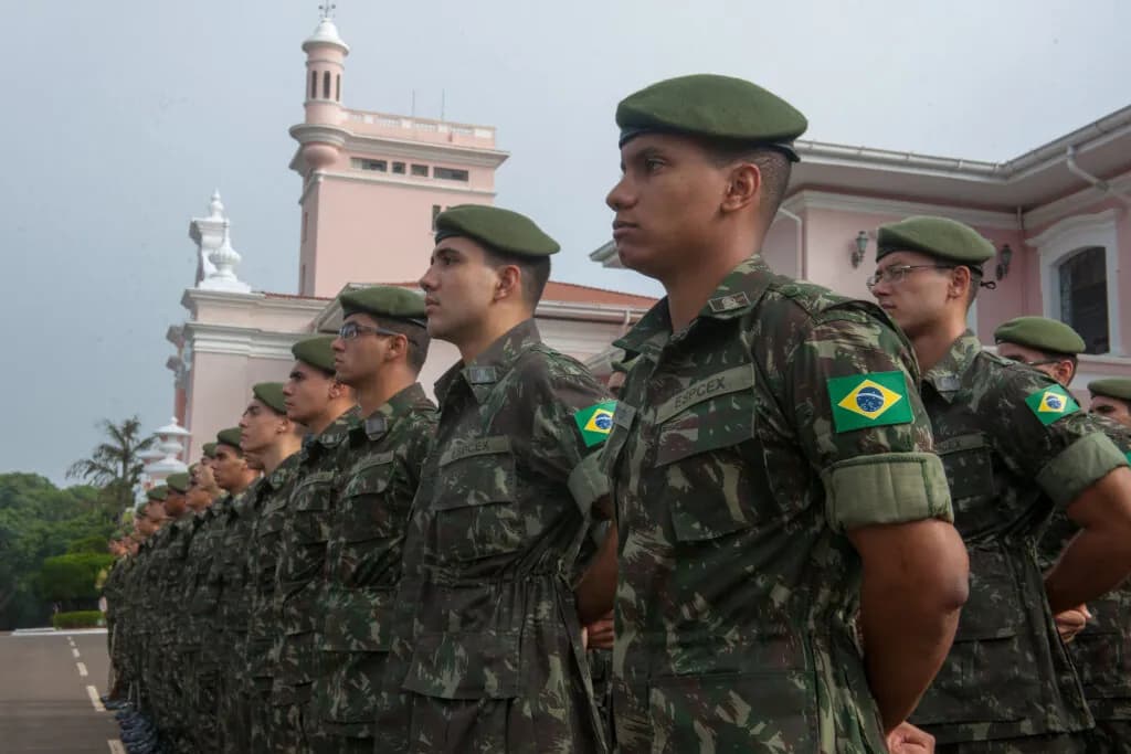 sargentos da EsPCEx em formação